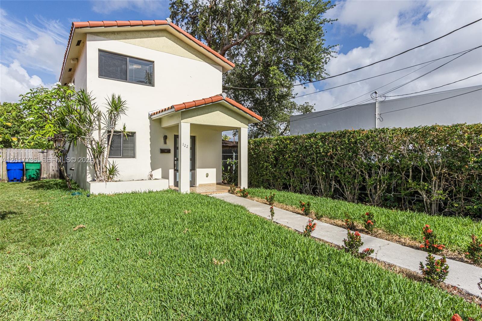 122 SW 56th Ave