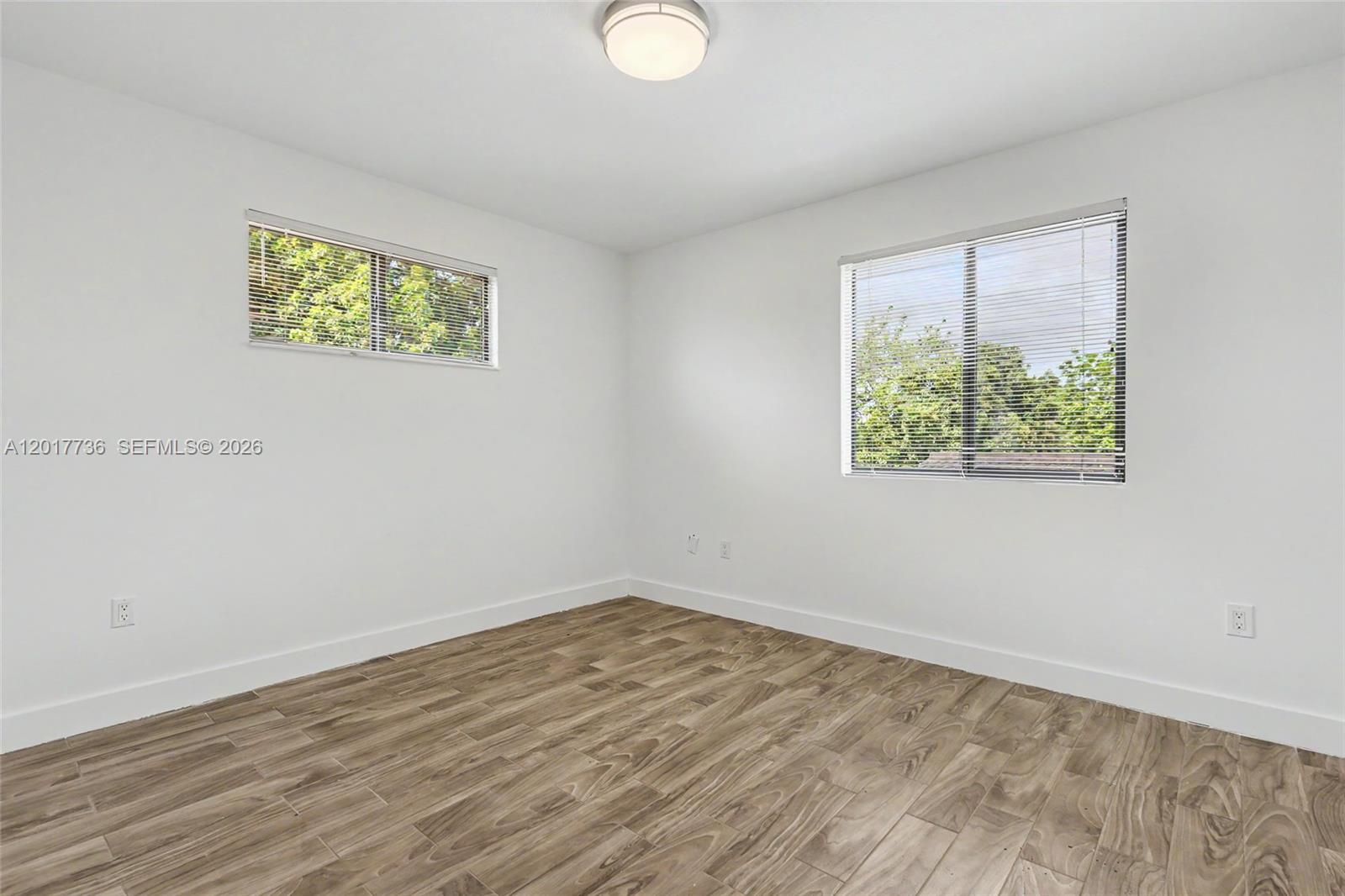 122 SW 56th Ave