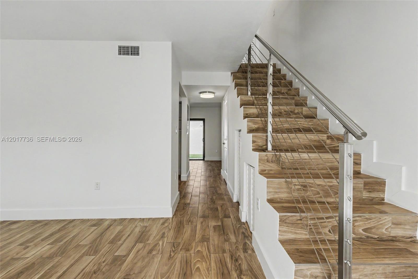 122 SW 56th Ave