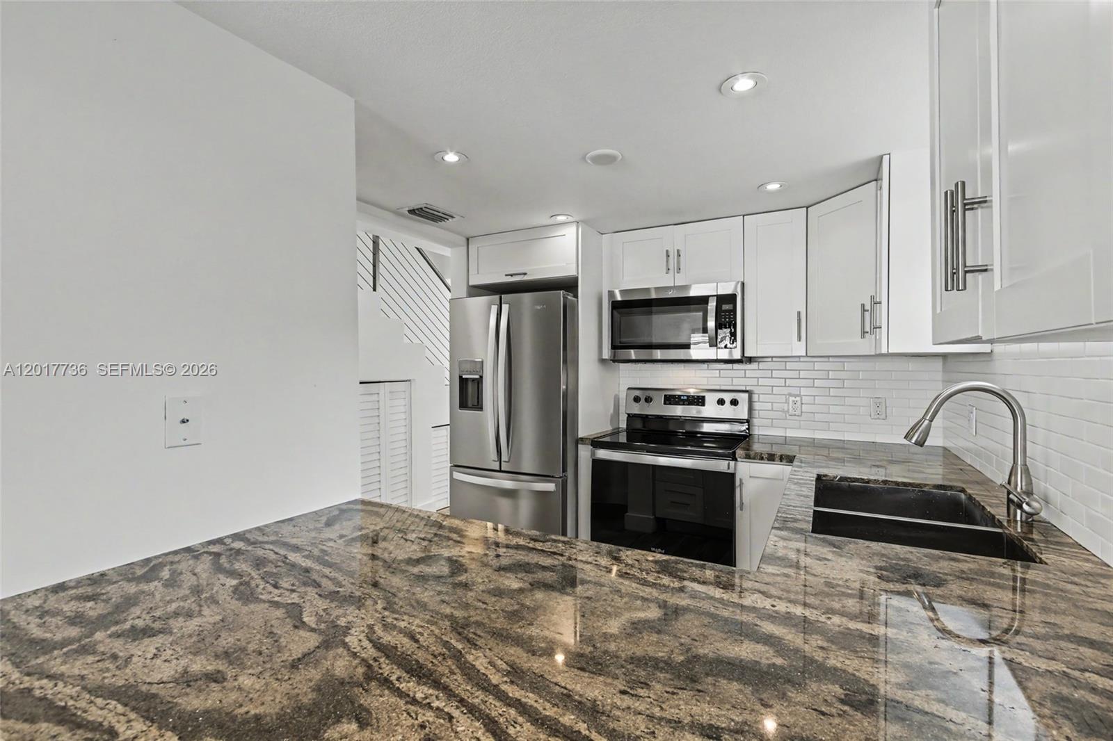 122 SW 56th Ave