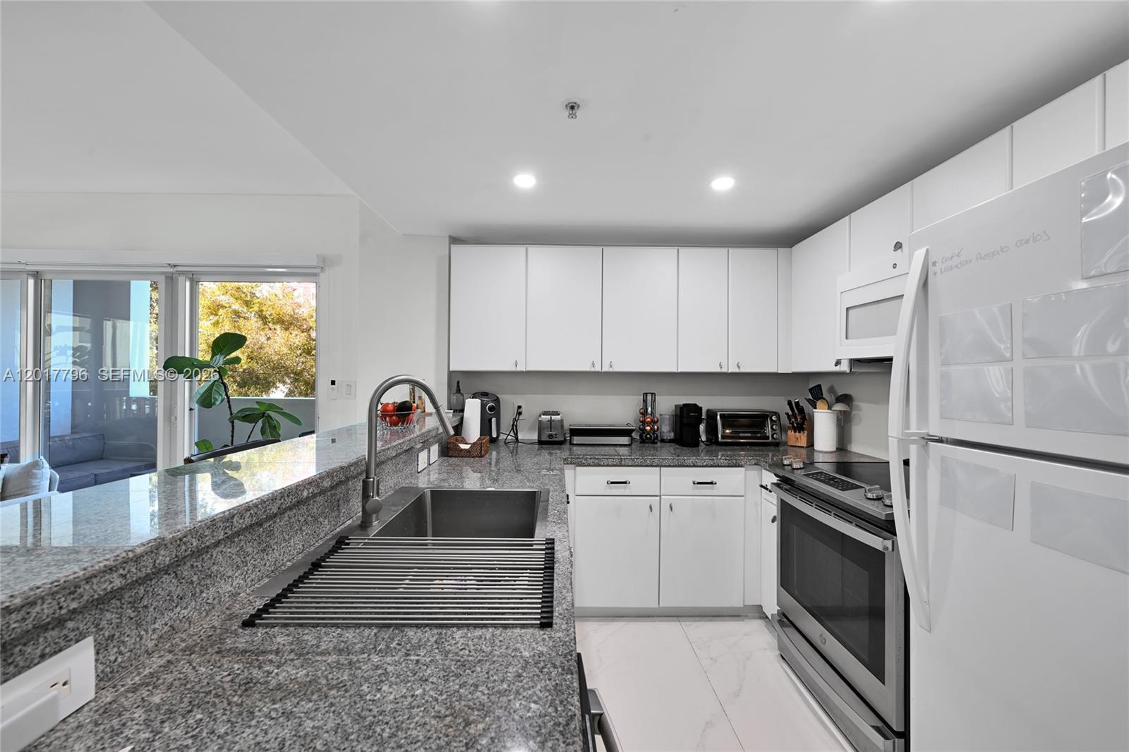 2740 SW 28th Ter # 202