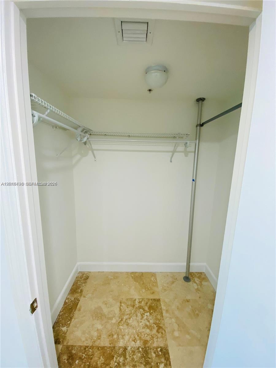 14951 Royal Oaks Ln # 405