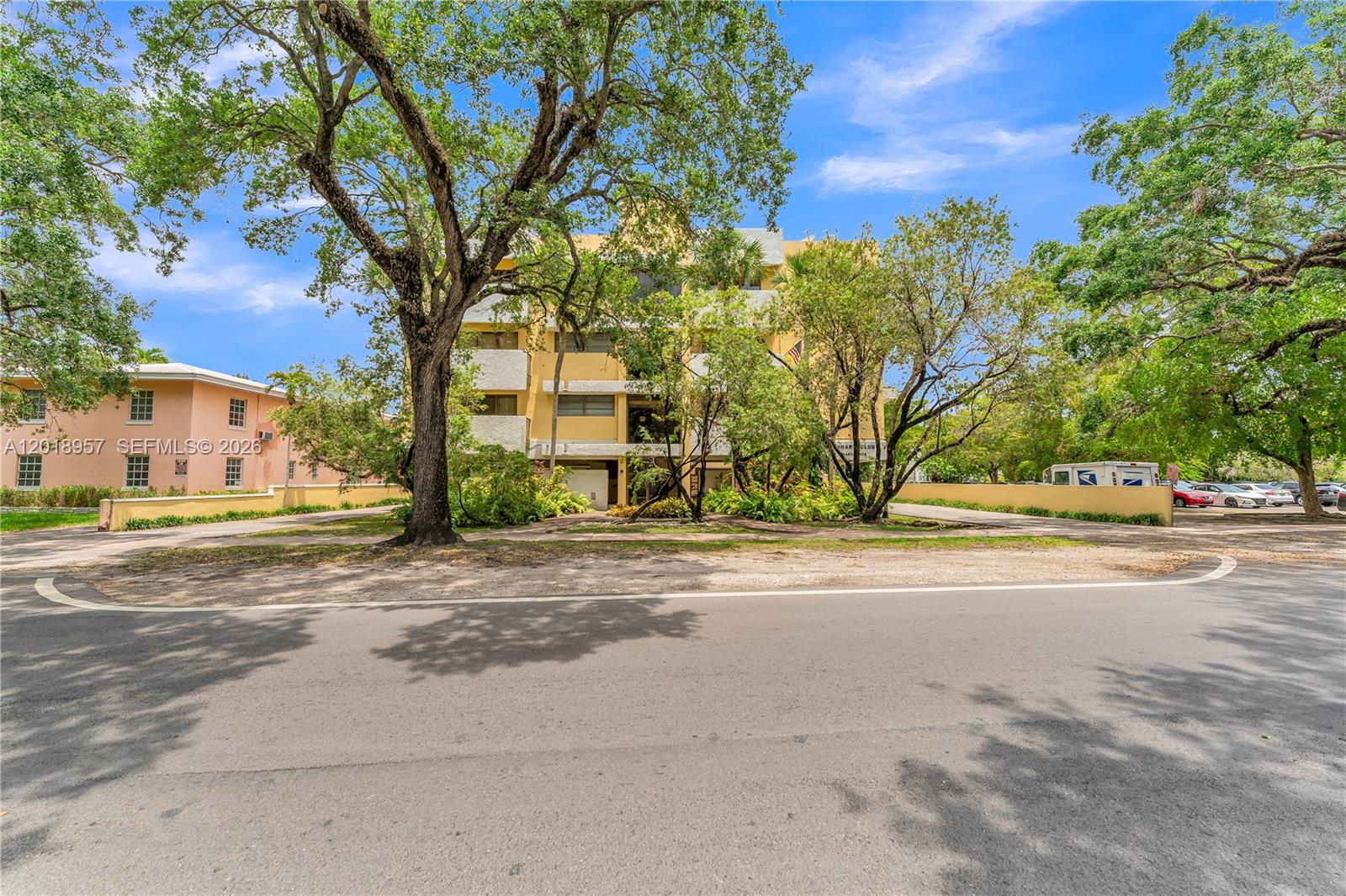 525 Coral Way # 402