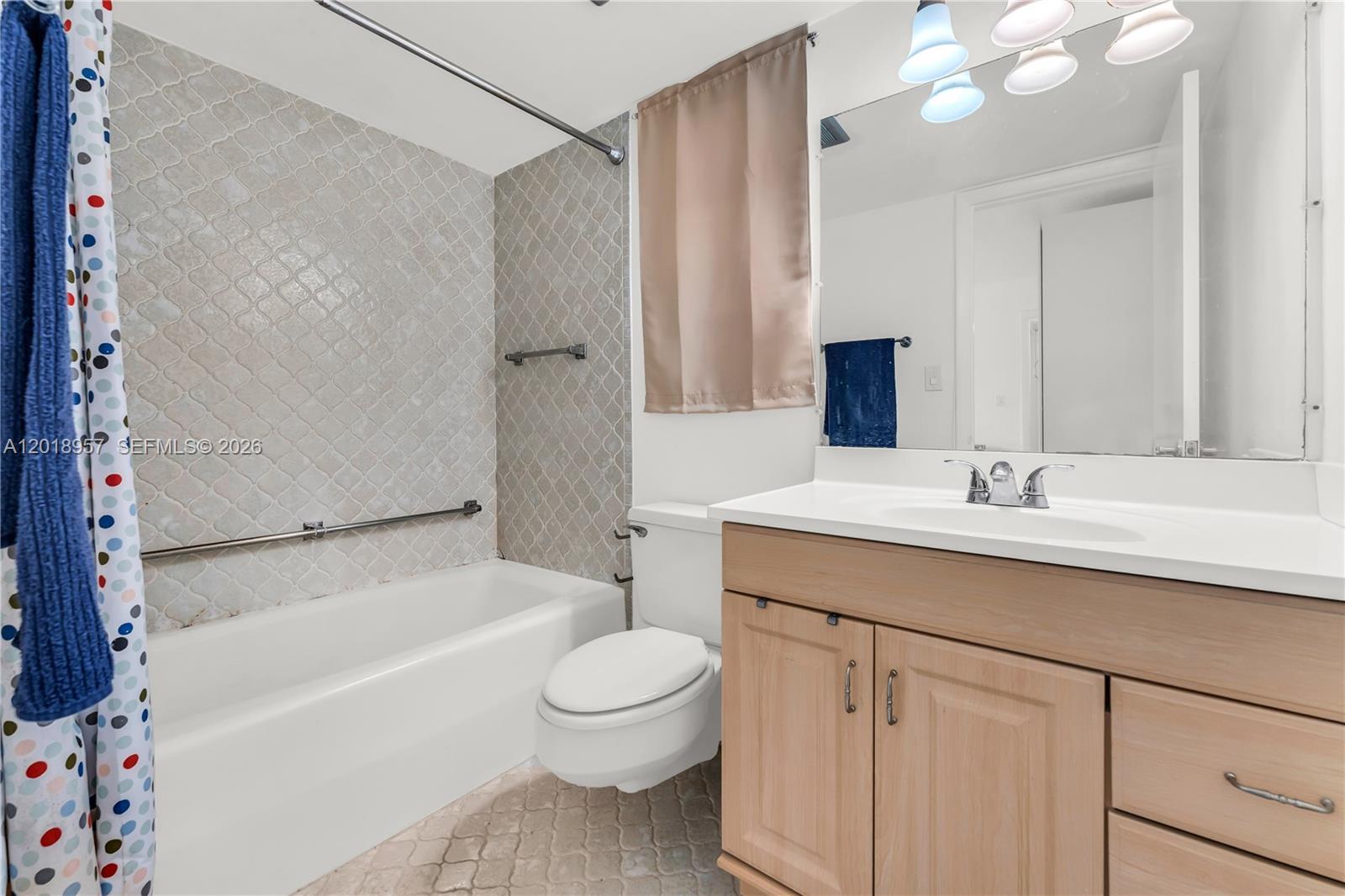 525 Coral Way # 402