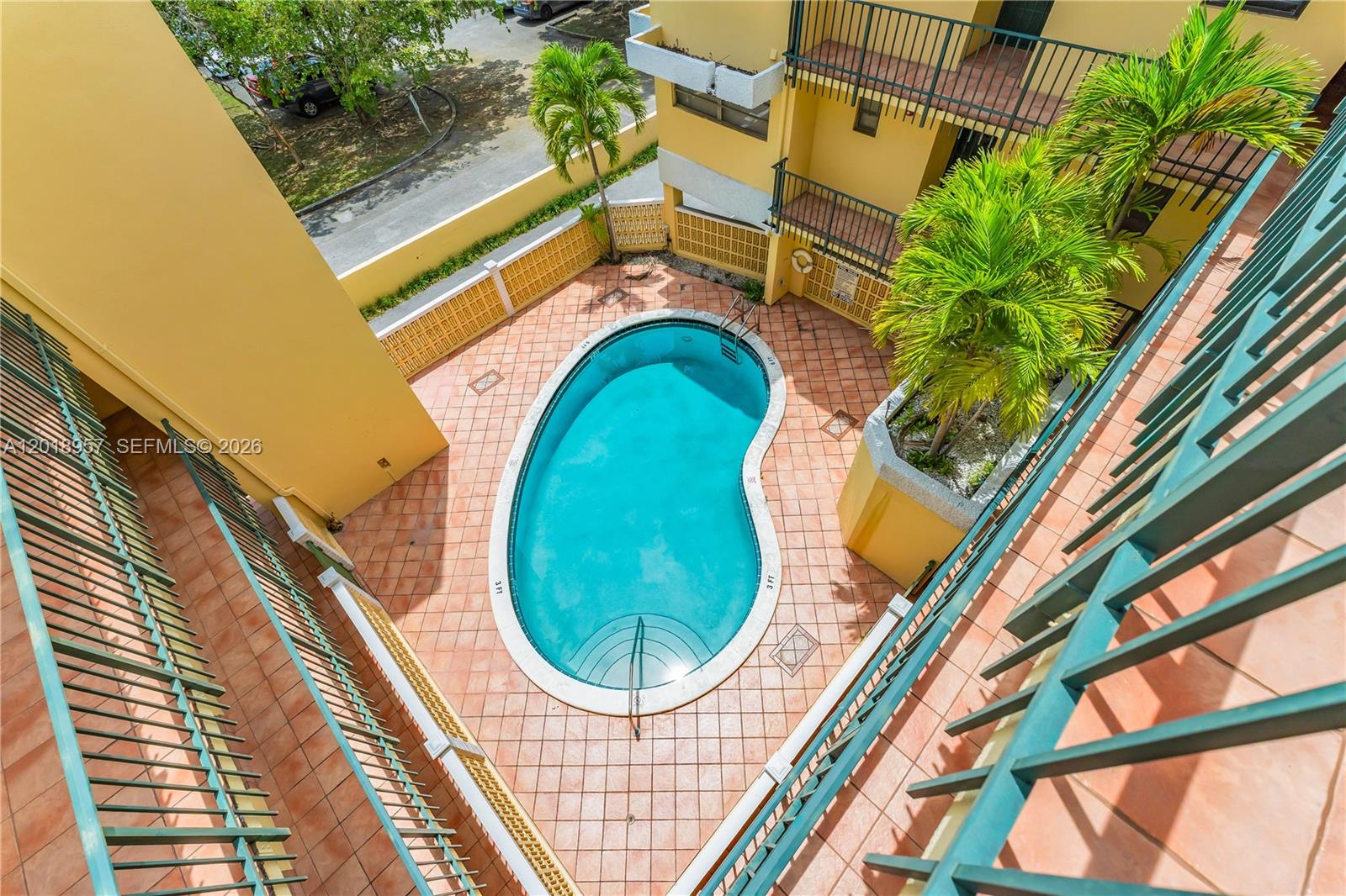 525 Coral Way # 402