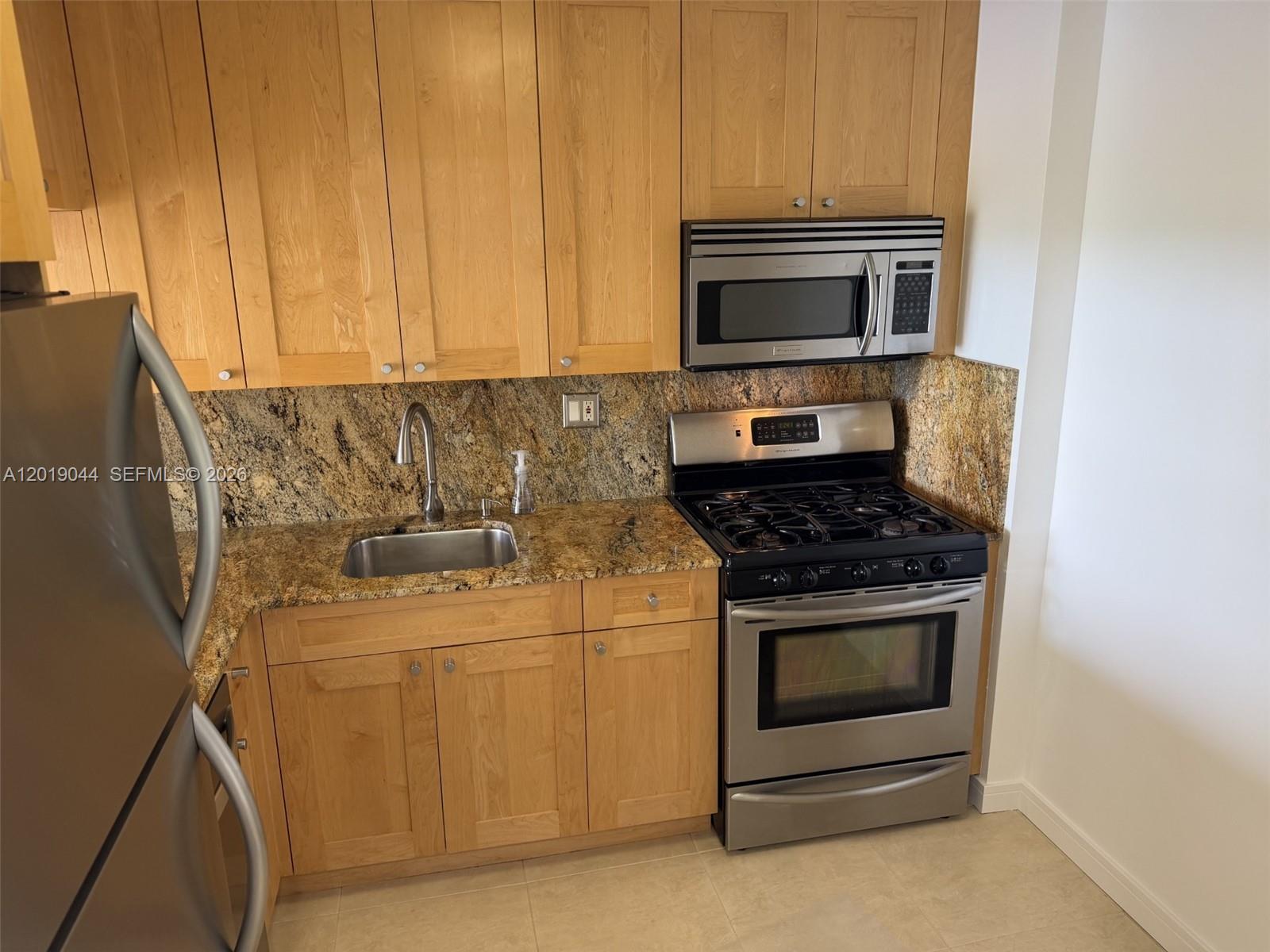 13120 SW 92nd Ave Unit: B-PH2