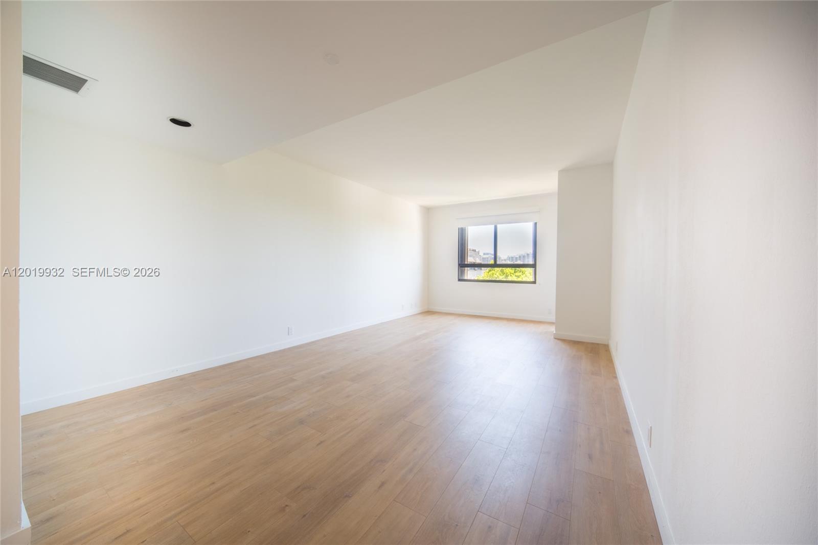 151 Crandon Blvd # 425