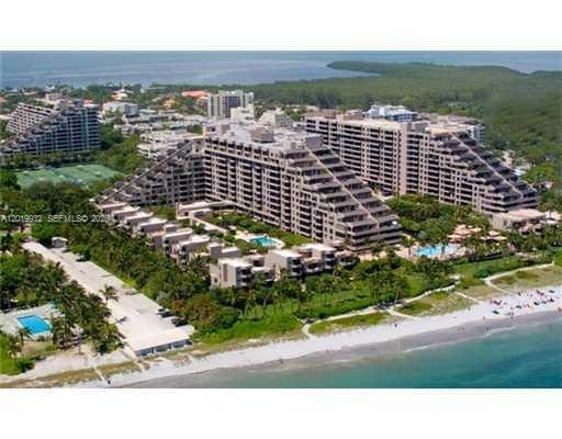151 Crandon Blvd # 425