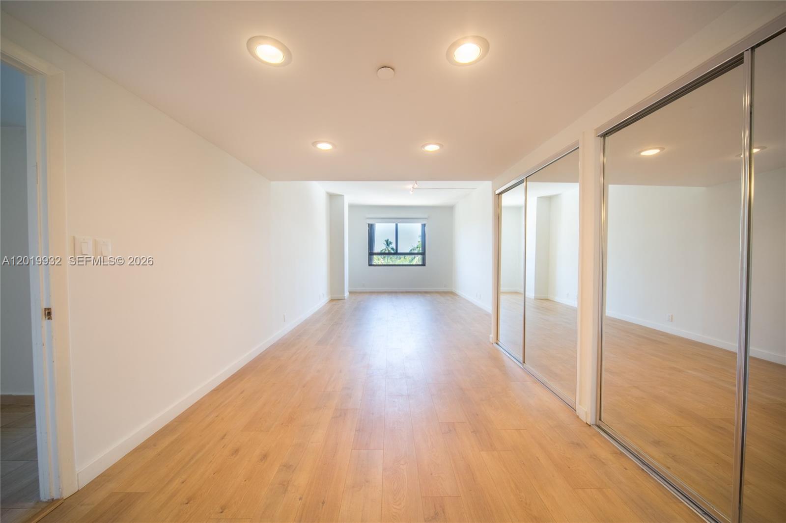 151 Crandon Blvd # 425