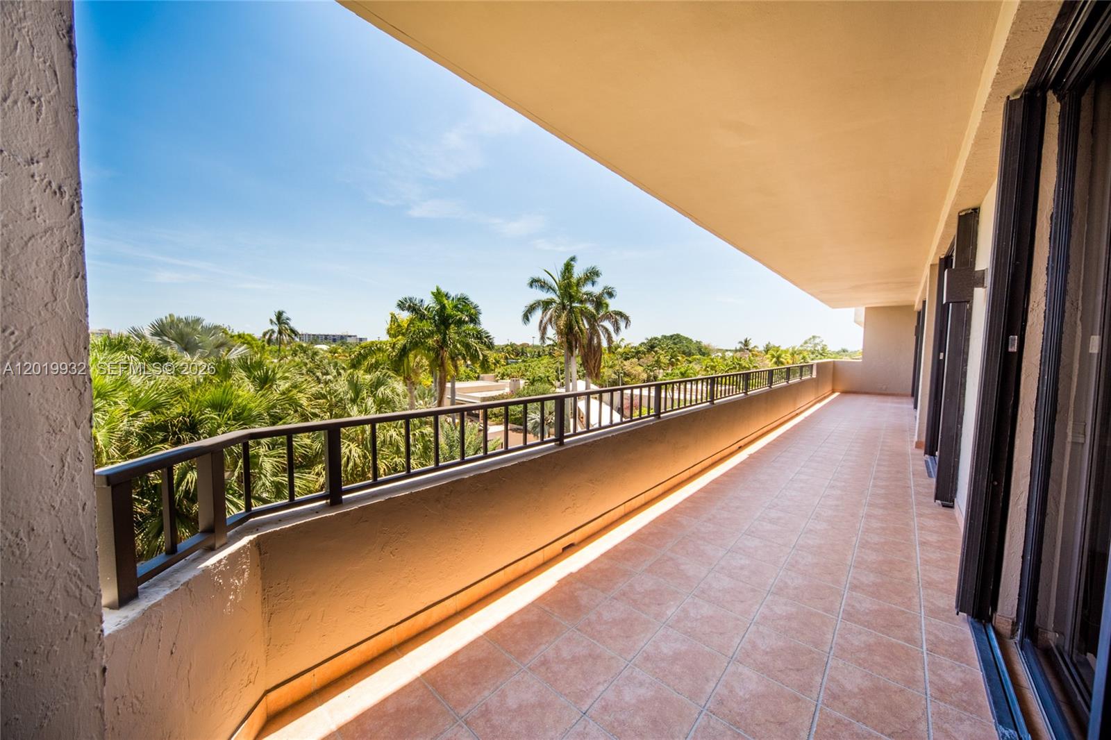 151 Crandon Blvd # 425