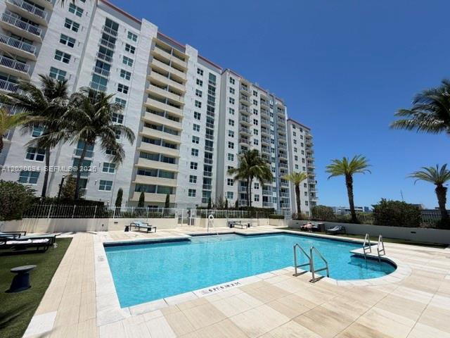 3000 Coral Way # 813