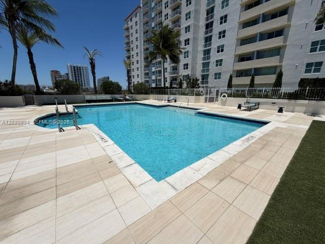 3000 Coral Way # 813