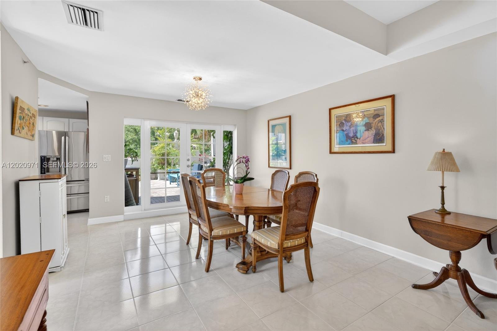 323 Navarre Ave # 403