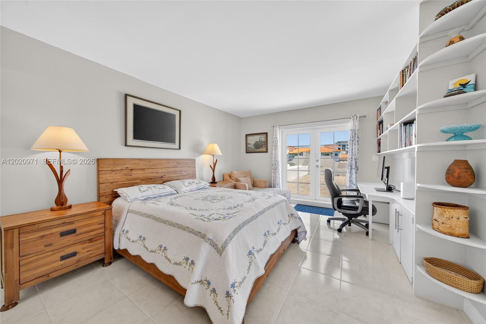 323 Navarre Ave # 403