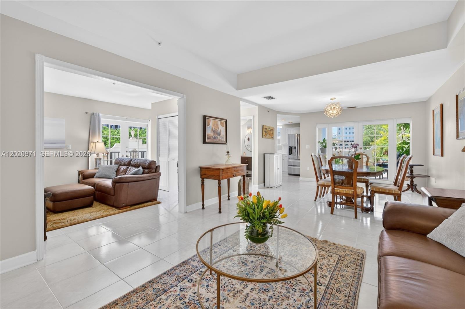 323 Navarre Ave # 403