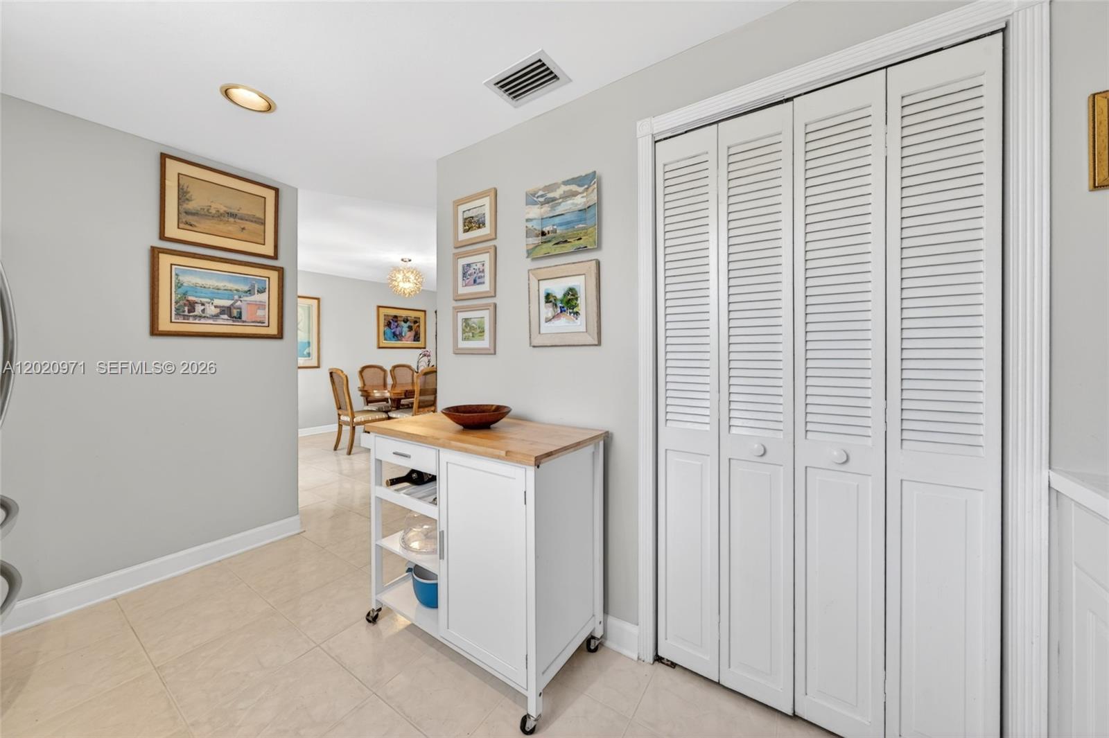 323 Navarre Ave # 403