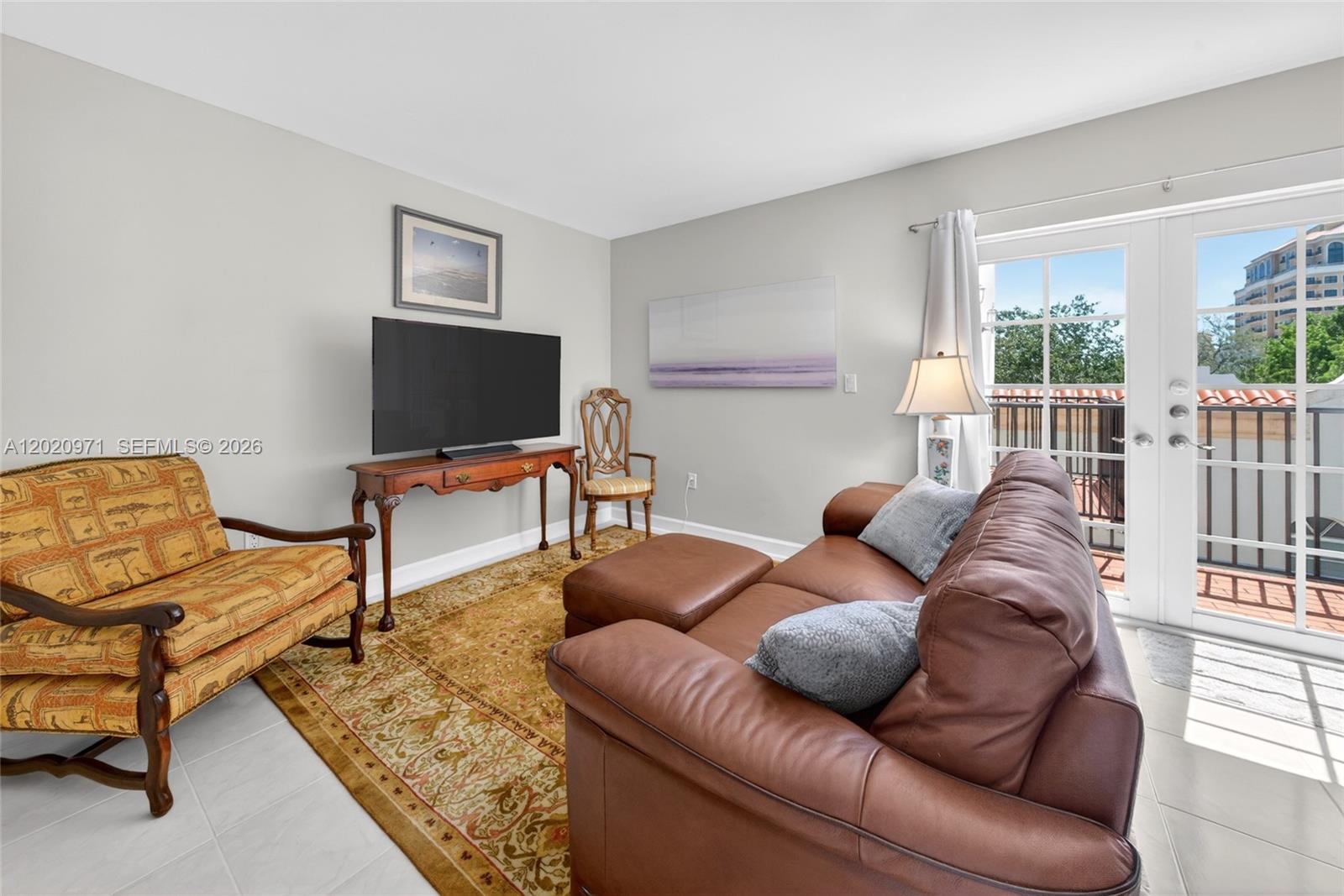 323 Navarre Ave # 403