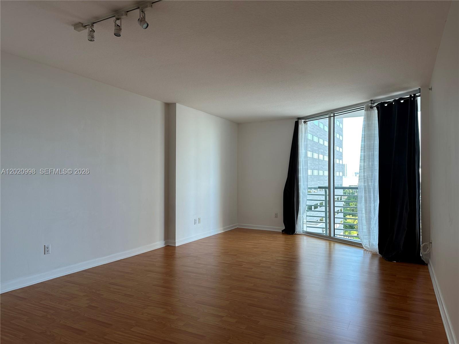 325 S BISCAYNE BL # 1516