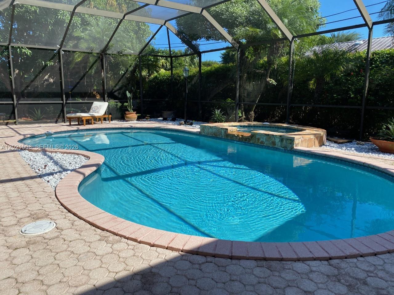 8100 SW 142nd Te