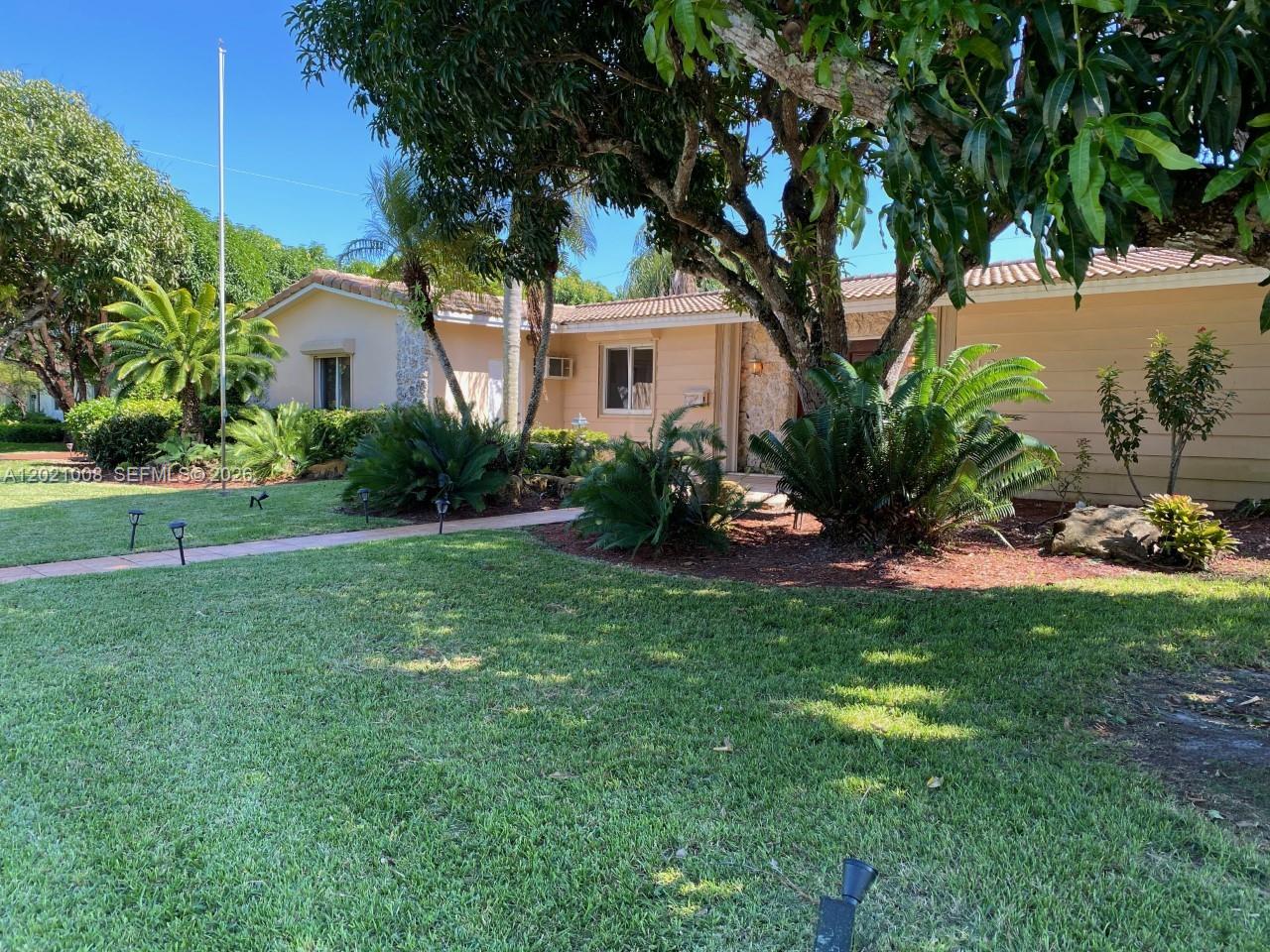 8100 SW 142nd Te