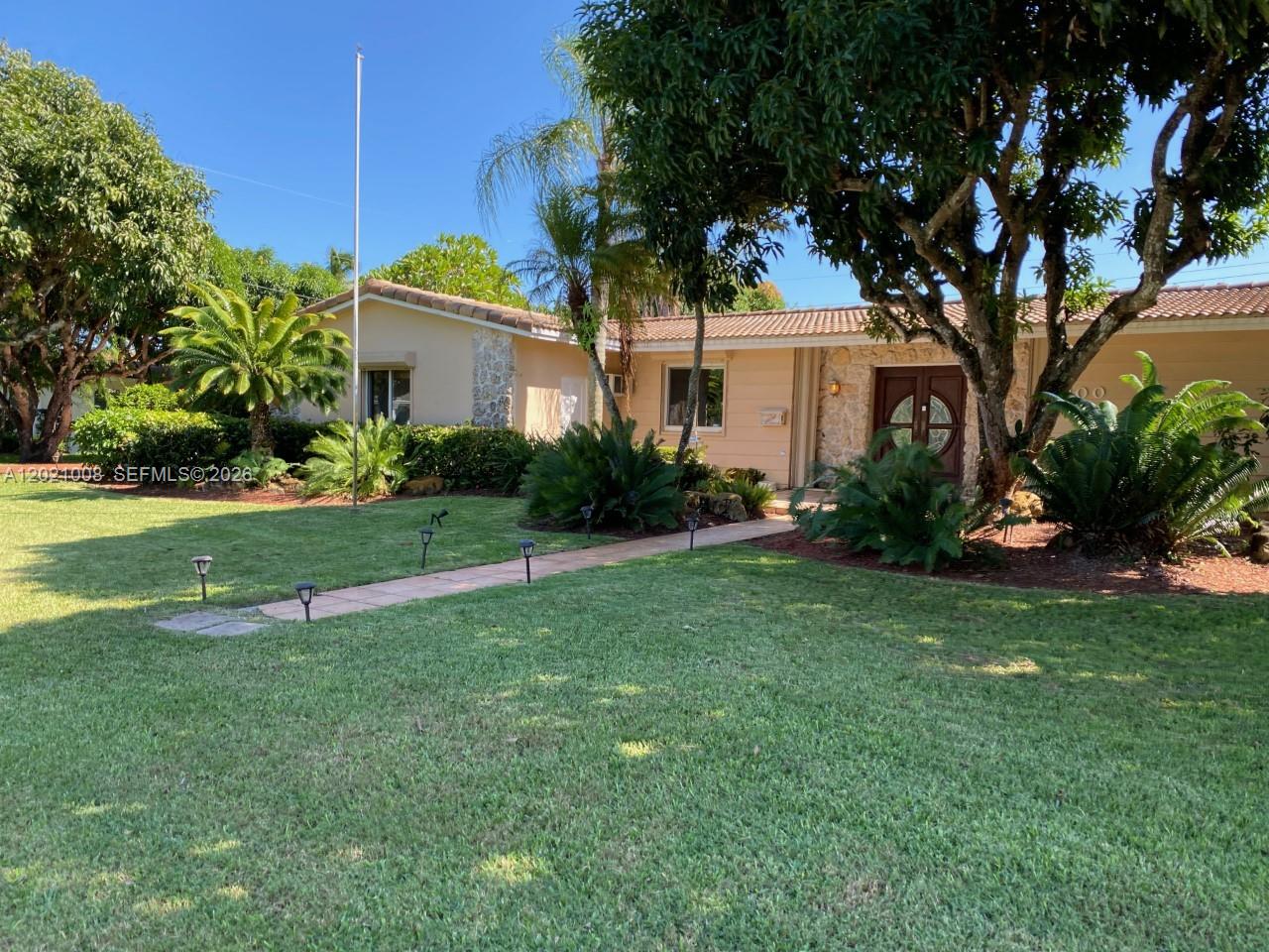 8100 SW 142nd Te