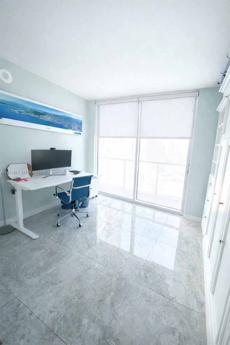 55 SE 6th St # 3001