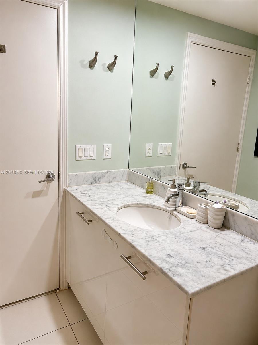 55 SE 6th St # 3001