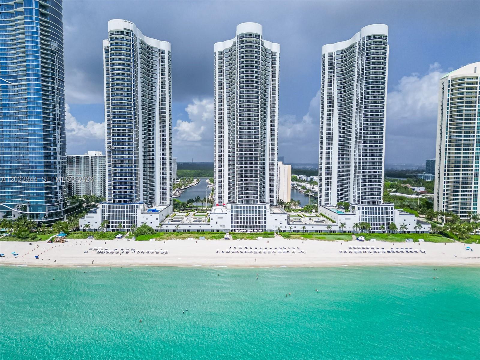 15811 Collins Ave # 3407
