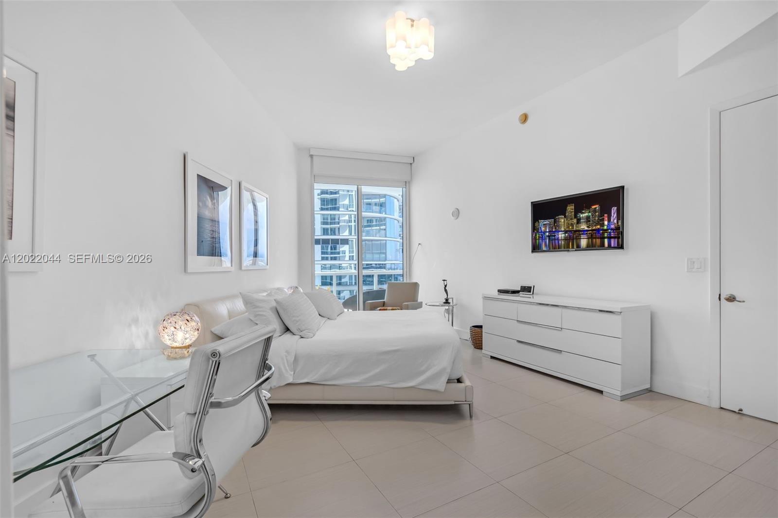15811 Collins Ave # 3407