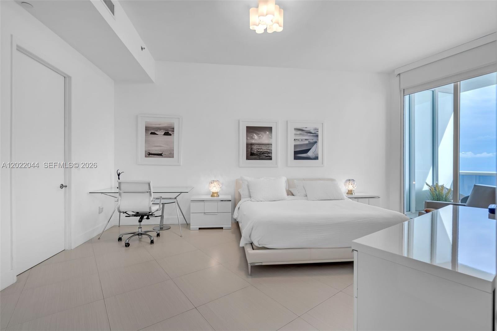 15811 Collins Ave # 3407