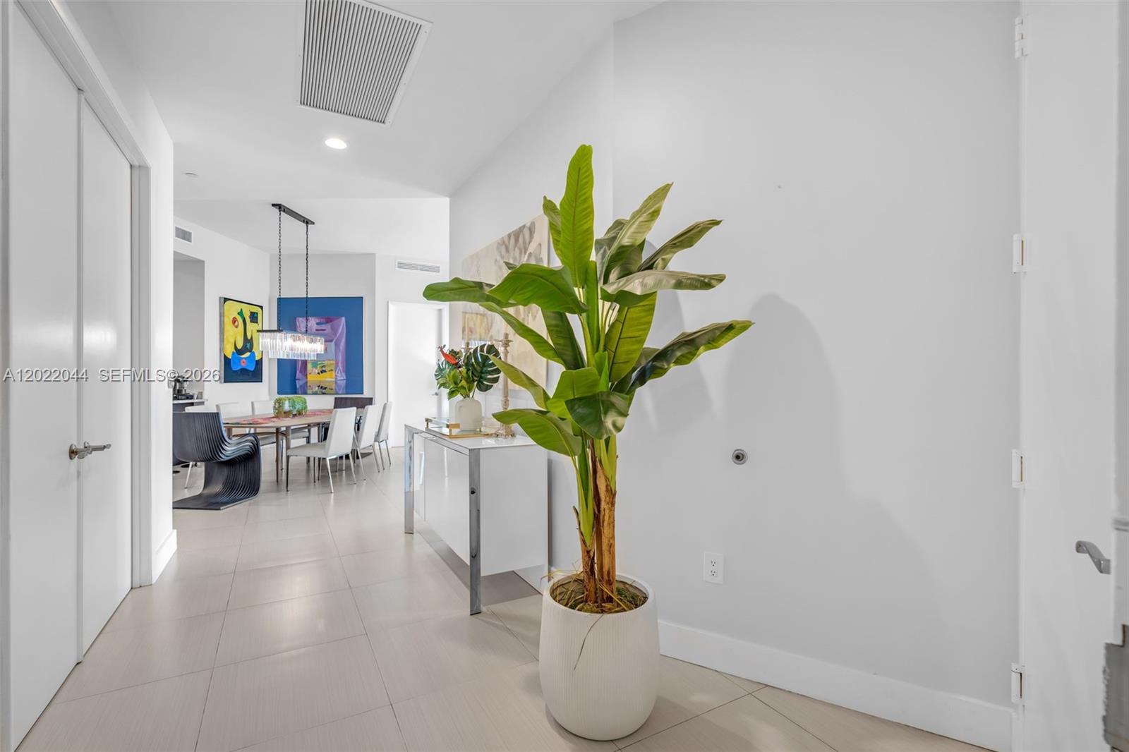15811 Collins Ave # 3407
