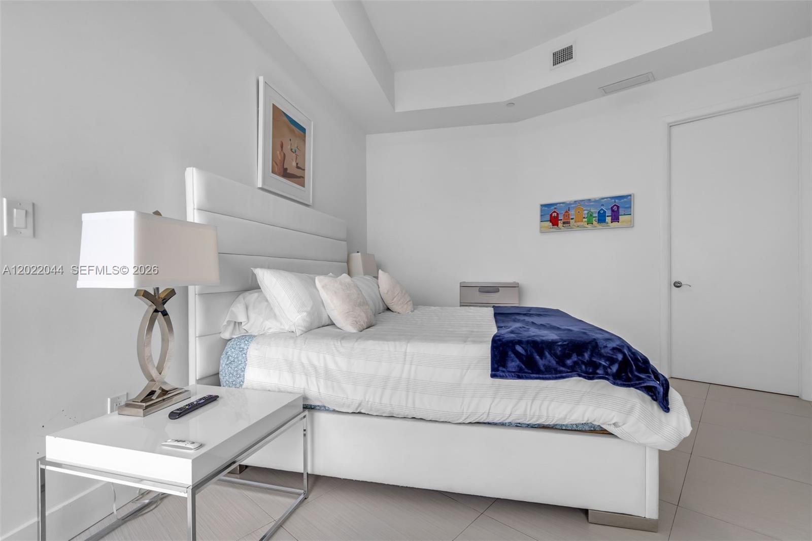 15811 Collins Ave # 3407