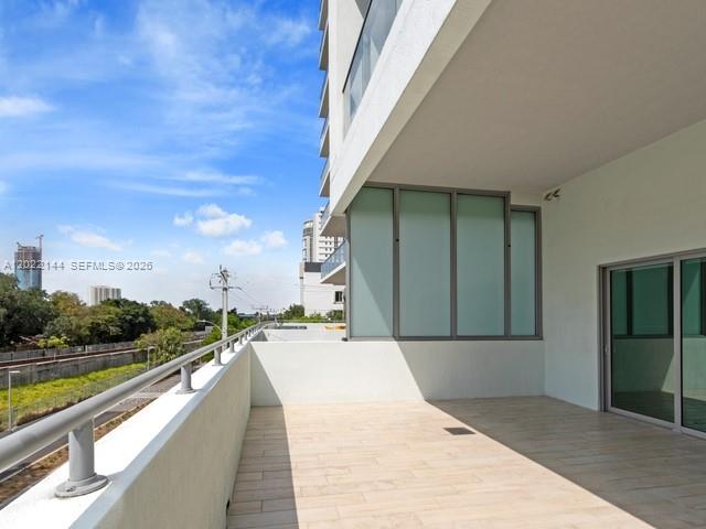 1600 SW 1 Ave # 305