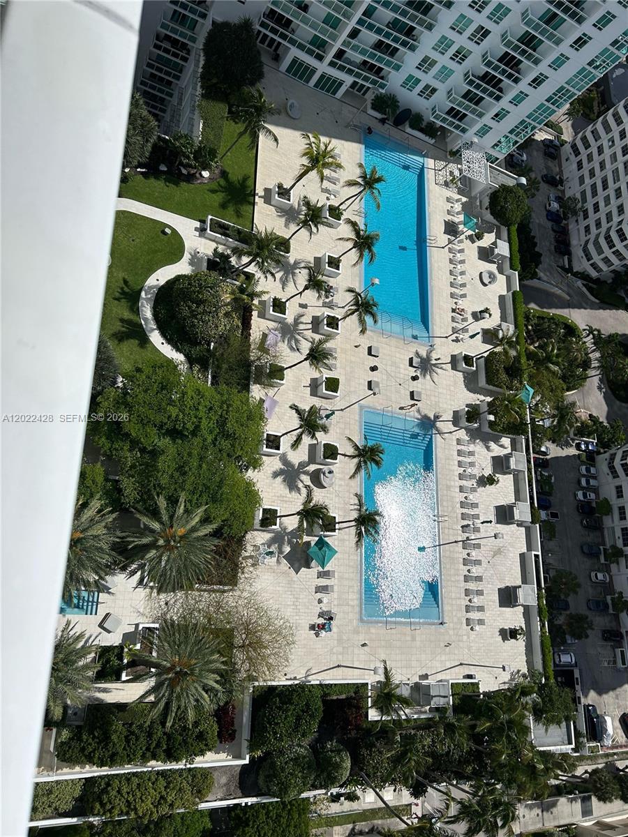 951 Brickell Ave # 2808