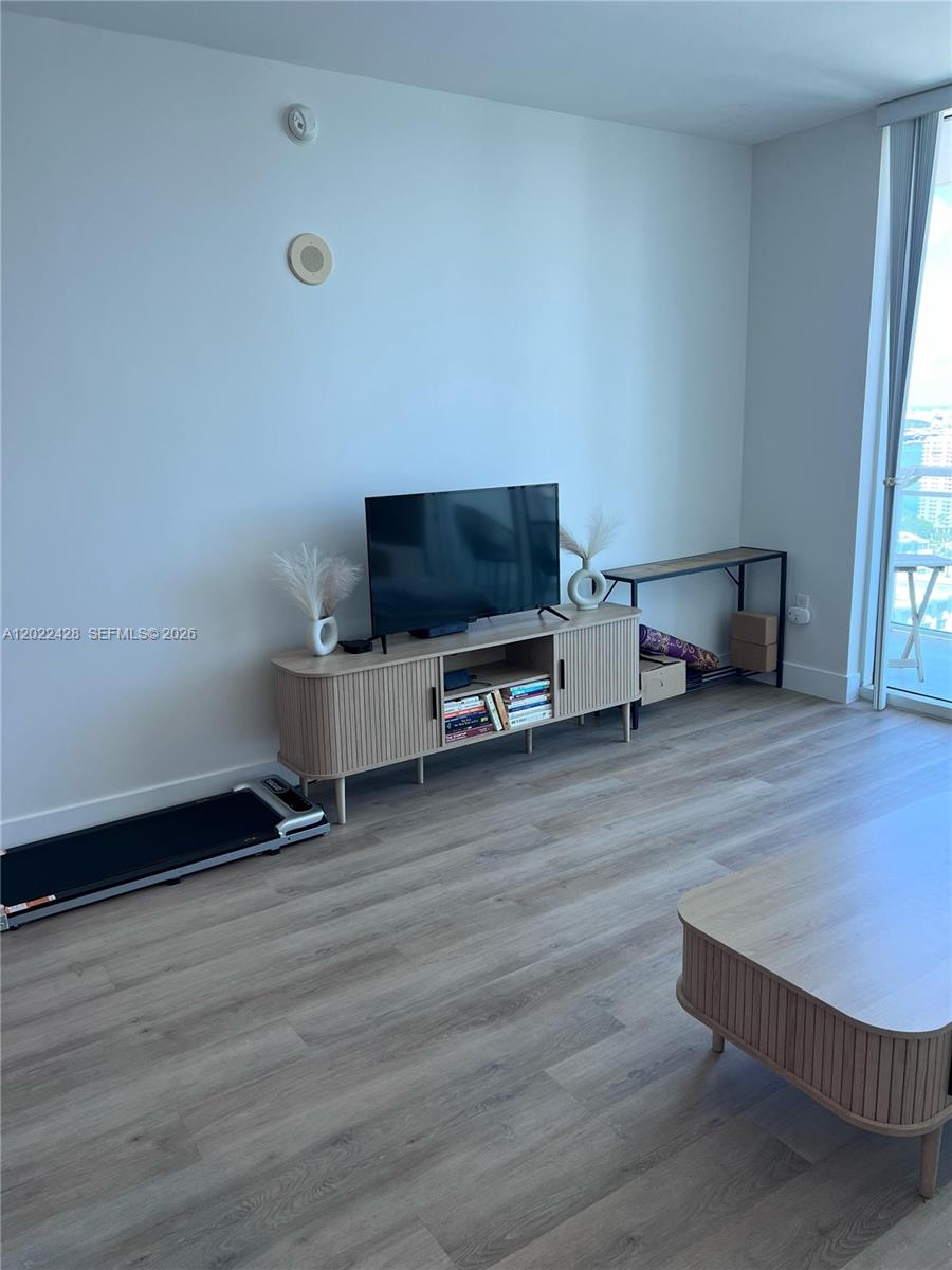 951 Brickell Ave # 2808