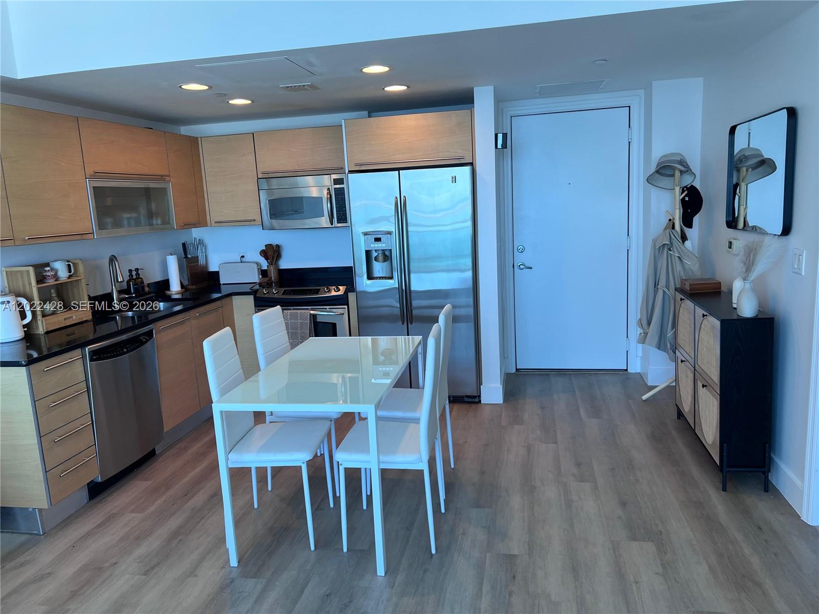 951 Brickell Ave # 2808