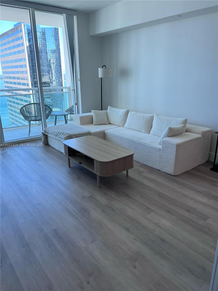 951 Brickell Ave # 2808