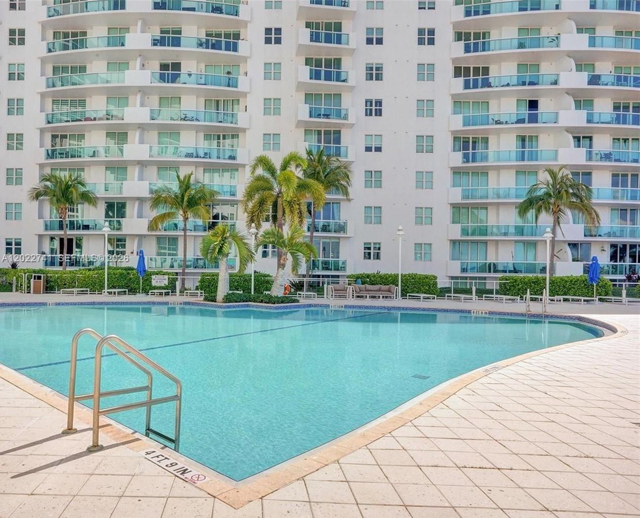 7900 Harbor Island Dr # 523