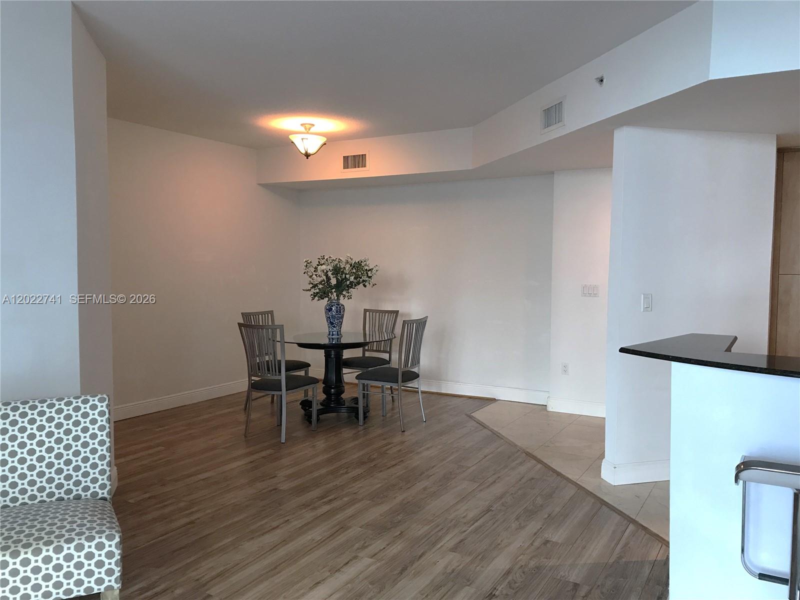 7900 Harbor Island Dr # 523
