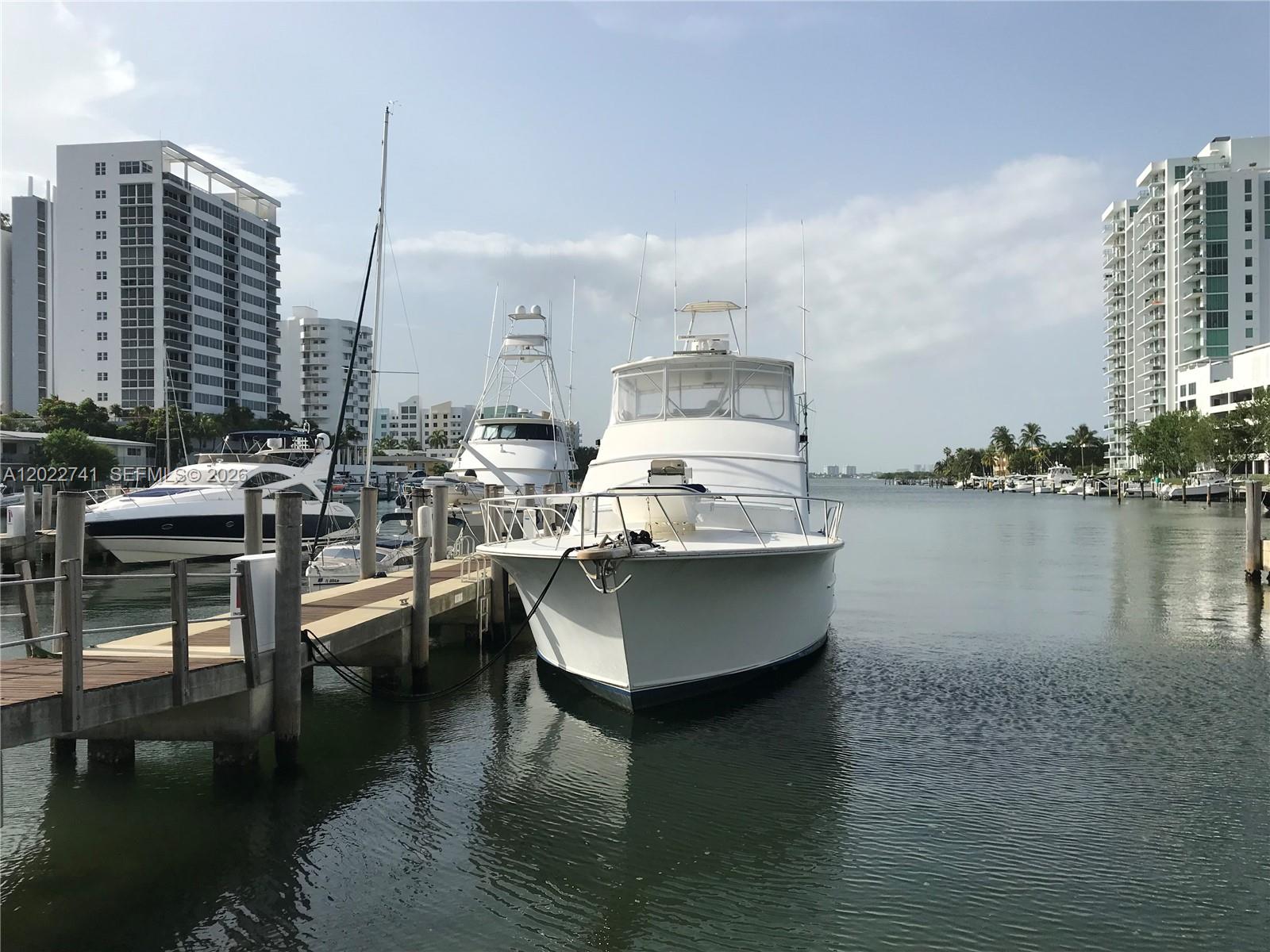 7900 Harbor Island Dr # 523