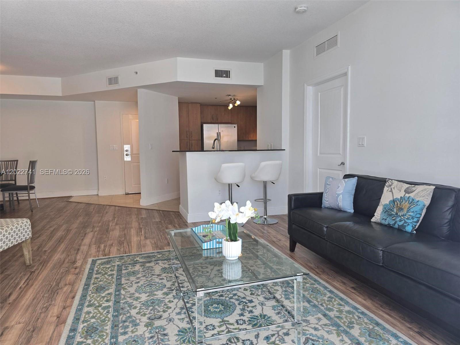 7900 Harbor Island Dr # 523