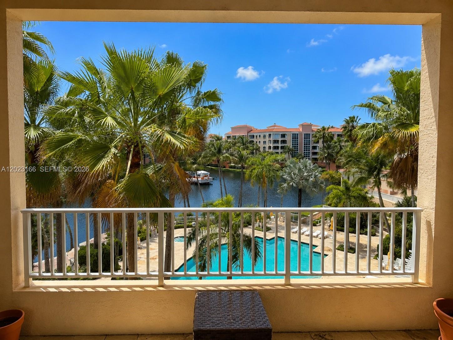 711 Crandon Blvd # 402
