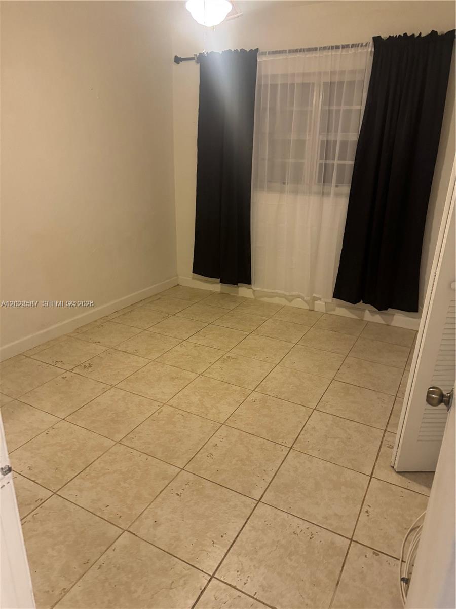 1020 SW 5th St # 3