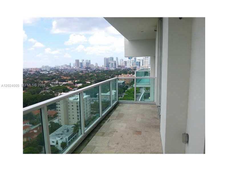 2525 SW 3 AV # 1006