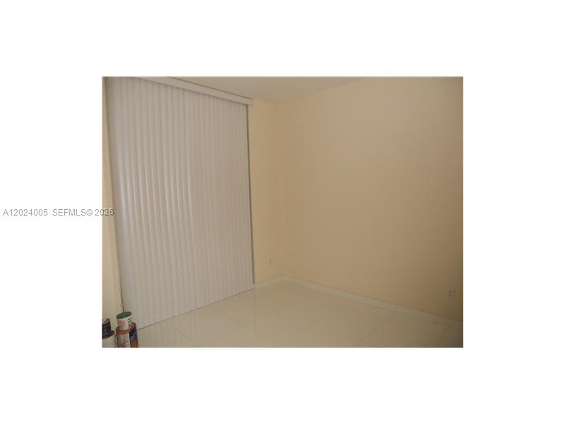 2525 SW 3 AV # 1006