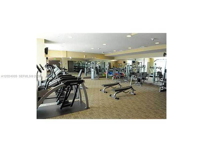 2525 SW 3 AV # 1006