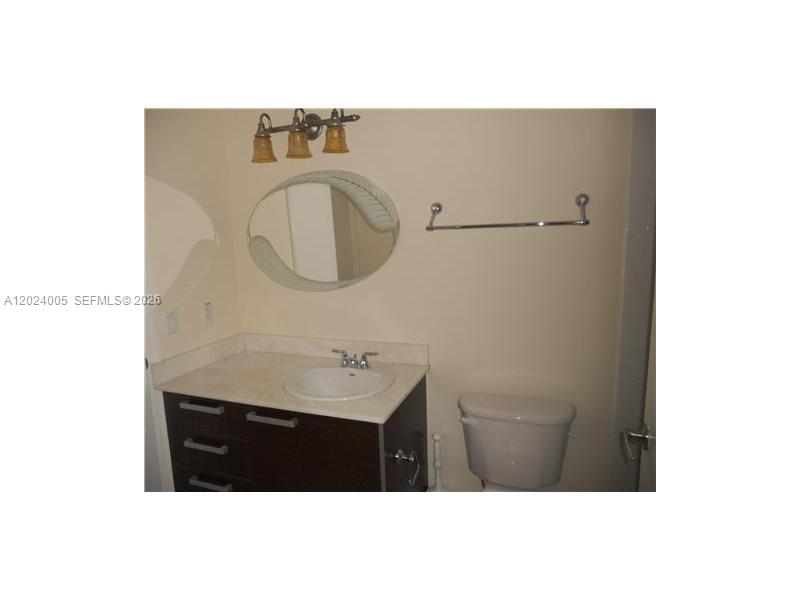 2525 SW 3 AV # 1006