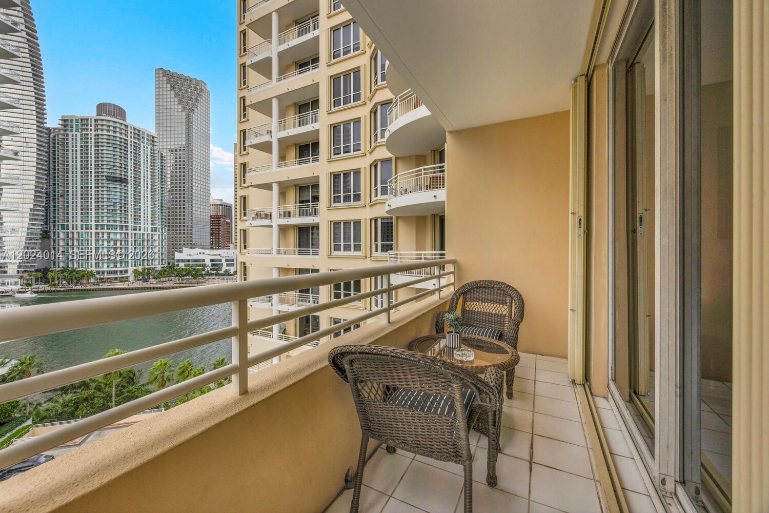 888 Brickell Key Dr # 1001