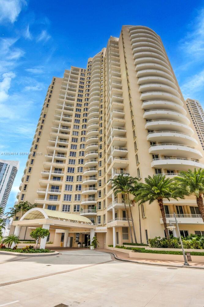 888 Brickell Key Dr # 1001