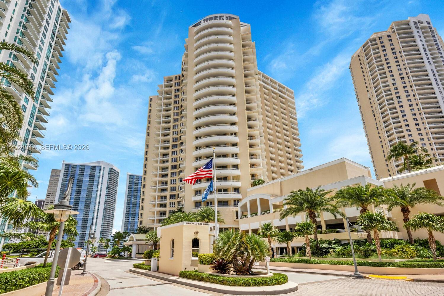 888 Brickell Key Dr # 1001